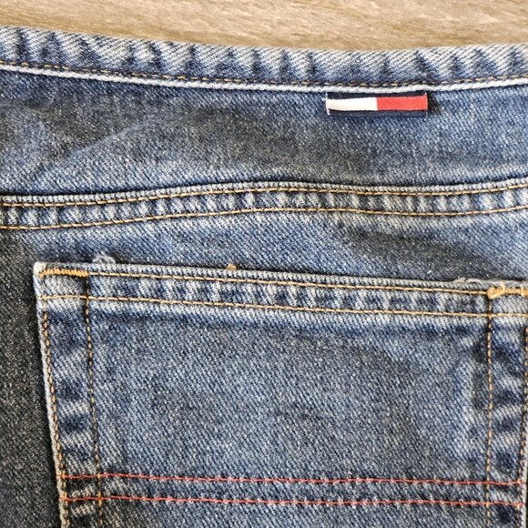 Y2K Tommy Hilfiger Low Rise‎ Flare Jeans Sz 7 Inseam 31 Preppy W Logo Front Back - Picture 9 of 12